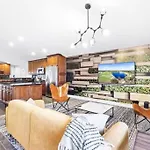 The Scott With Heated Pool By Homeslice Stays