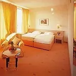 Hotel Waterfront Ivy