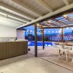 Galactic Getaway By Scottsdale Beach Club - New