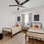 Serene & Stylish Townhouse In Scottsdale, 3Bd/3Bth