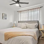 New Central Scottsdale Hottub Pool Greatroom 5Bd Sleep14