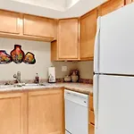 Poolside 2 Bdrm Condo Prime Scottsdale Location