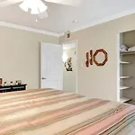 Poolside 2 Bdrm Condo Prime Scottsdale Location