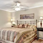 Poolside 2 Bdrm Condo Prime Scottsdale Location