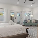 Just Listed Modern Classy 4 Bdrm Heart Of Oldtown