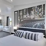 Mid Century Modern Retreat In Old Town Scottsdale
