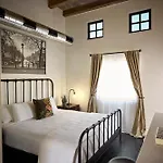 Bespoke Inn Scottsdale