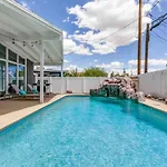 Walk To Old Town, Free Heated Pool W Waterfall