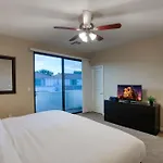 4-Br Townhome Near Old Town Scottsdale