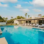 Sly Fox Scottsdale Retreat
