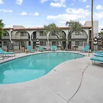 Luxe 1B1B Scottsdale Stay With Pool Access And Free Parking