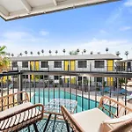 Modern 1B1B Escape In Scottsdale