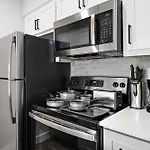 Modern 1B1B Escape In Scottsdale