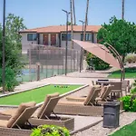 213 Fully Furnished 1Br Suite-Outdoor Pool