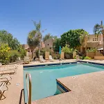 Chic Scottsdale Townhome With Patio And Pool Access!