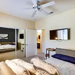 Chic Scottsdale Townhome With Patio And Pool Access!