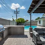 Endless Entertainment And 1.5 Miles From Old Town Stay At Sunbaked Terrace