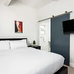 Endless Entertainment And 1.5 Miles From Old Town Stay At Sunbaked Terrace