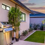 Beautifully Designed Home W Pool For Families And Groups