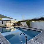 2Bd-Close To Airportitvwifopenkitchenpool