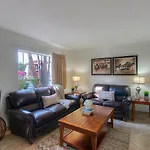 139 Fully Furnished, Amenities Galore