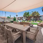 139 Fully Furnished, Amenities Galore
