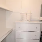 230 Fully Furnished 1Br Suite-Prime Location