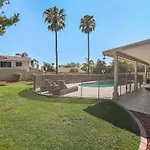Scottsdale Luxury Vacation Home With Pool Sleeps 14
