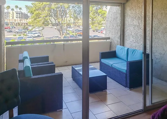 Family Condo With Pool Less Than 1 Mi To Old Town Scottsdale