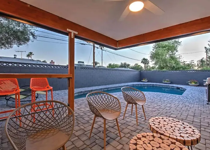 Quiet Luxury Estate W/ Heated Pool: Scottsdale