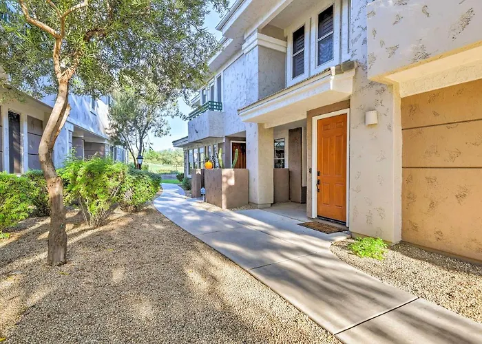 Upscale Scottsdale Getaway With Golf Course Views!