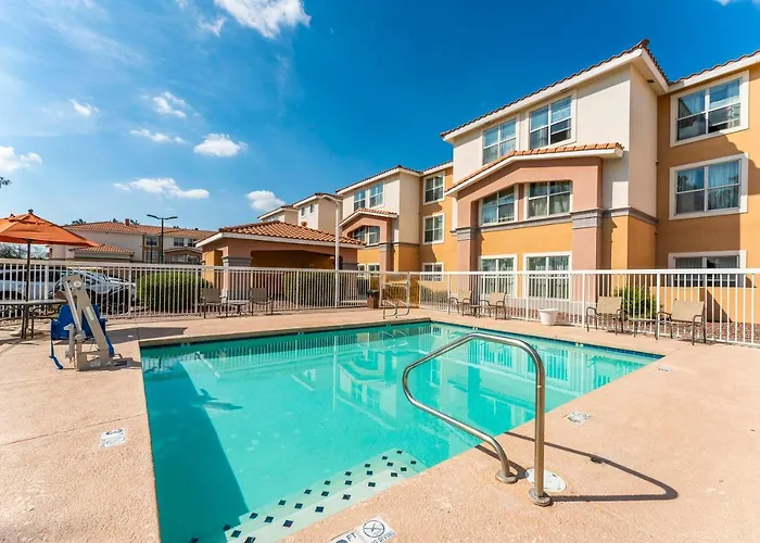 Scottsdale 1 Bd 1 Ba Furnished Apt With King Bed
