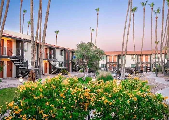 137 Fully Furnished, Amenities Galore
