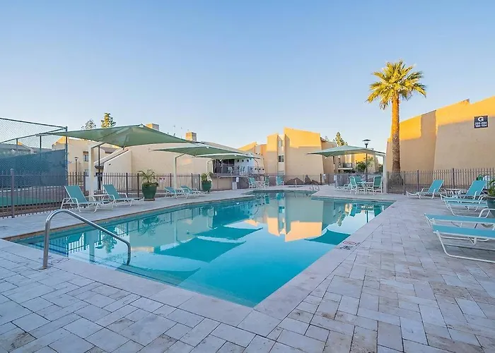 Cozy Coast 3Bedroom Condo W Pool & Hot Tub