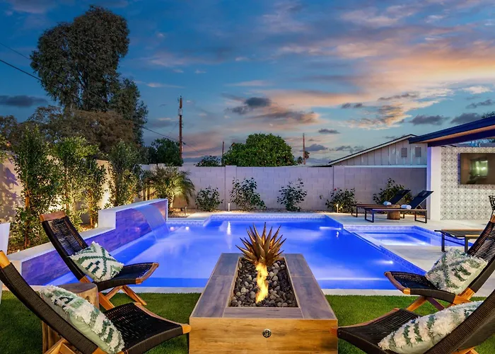 Beautifully Designed Home W Pool For Families And Groups