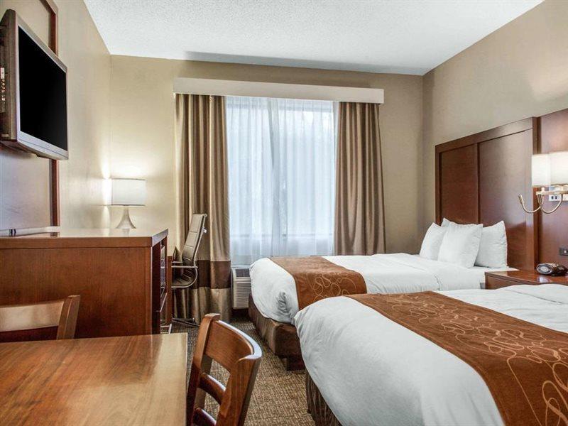 Fairfield By Marriott & Old Town Hotel 2*