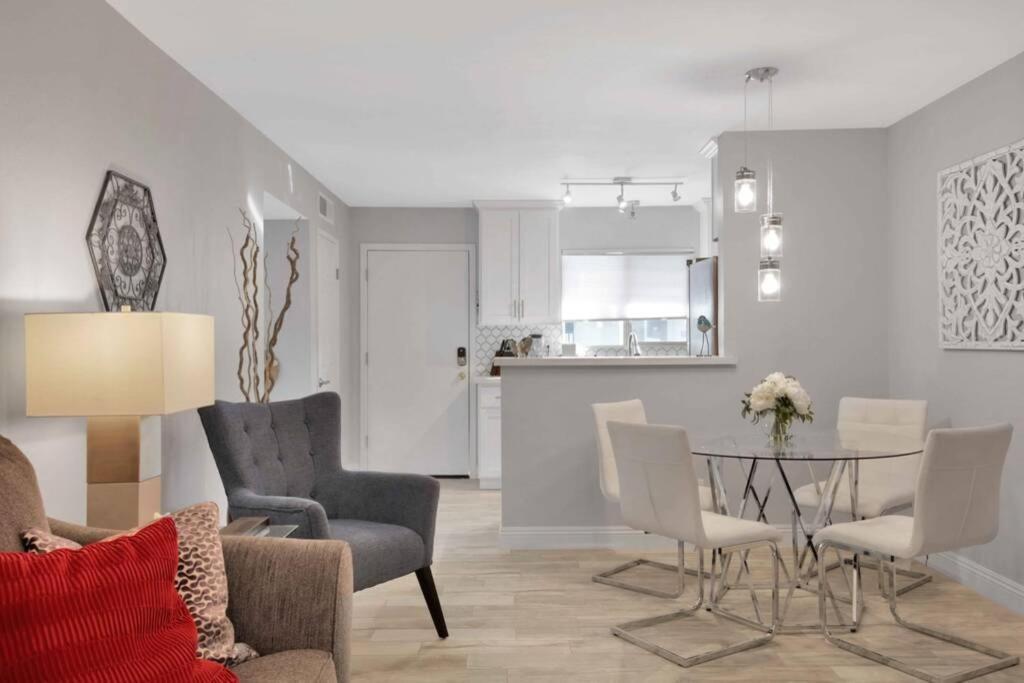Modern Old Town 1 Bedroom * Scottsdale