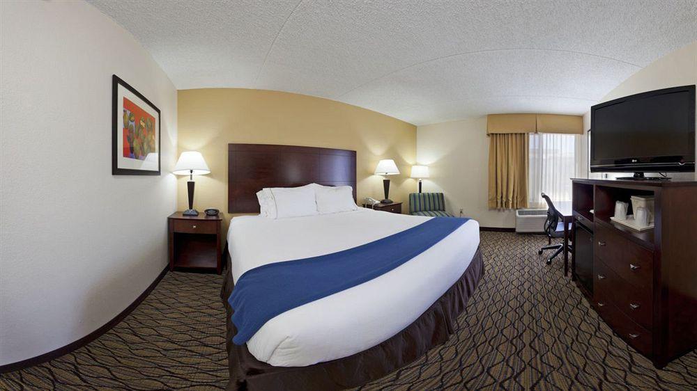 Express North By Ihg Hotel 3*