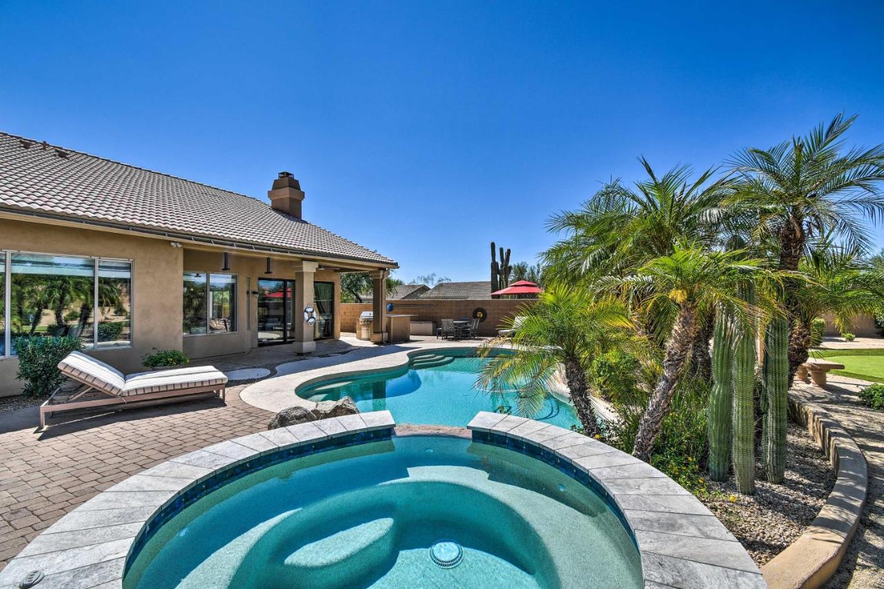 Golfers Getaway With Putting Holiday home