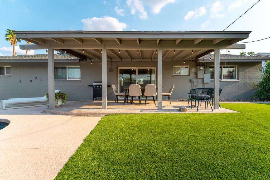 Splash And Relax By Homeslice Holiday home Scottsdale