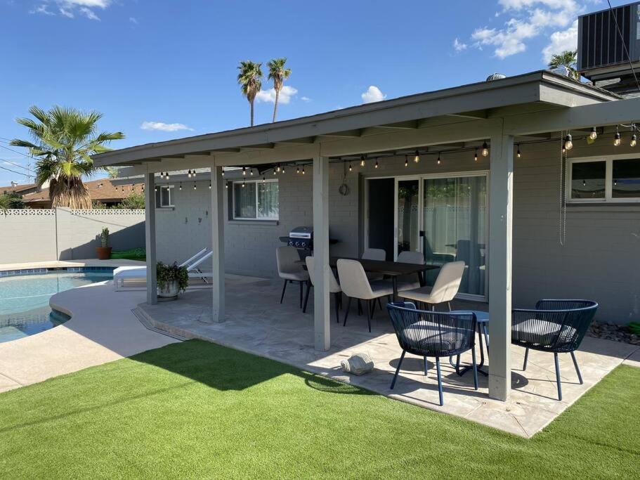 Splash And Relax By Homeslice Holiday home Scottsdale