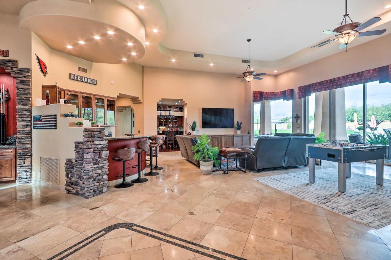 Lavish Estate With Sports Court And Theater! *