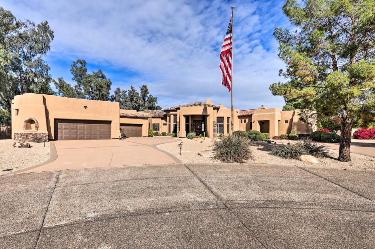 Lavish Estate With Sports Court And Theater! Scottsdale