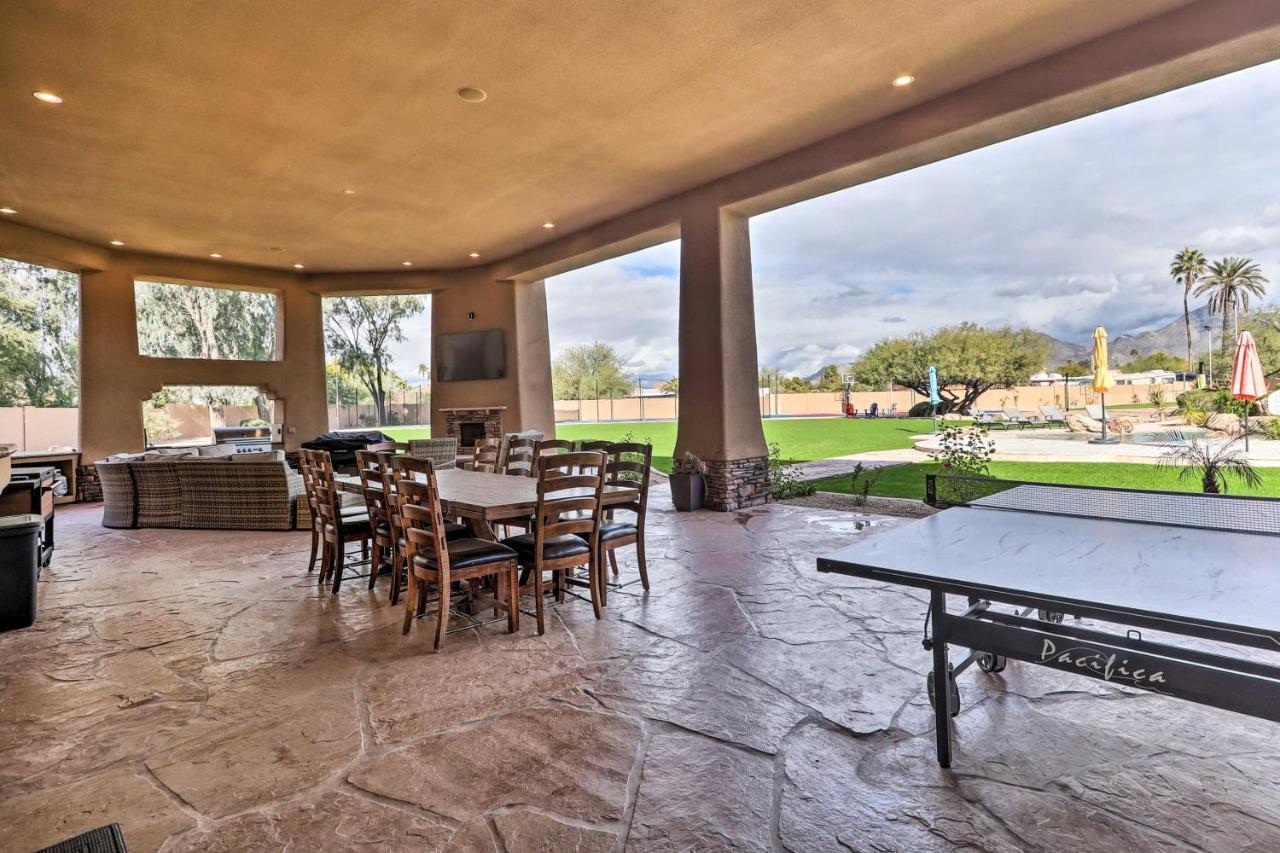 Lavish Estate With Sports Court And Theater! Holiday home Scottsdale