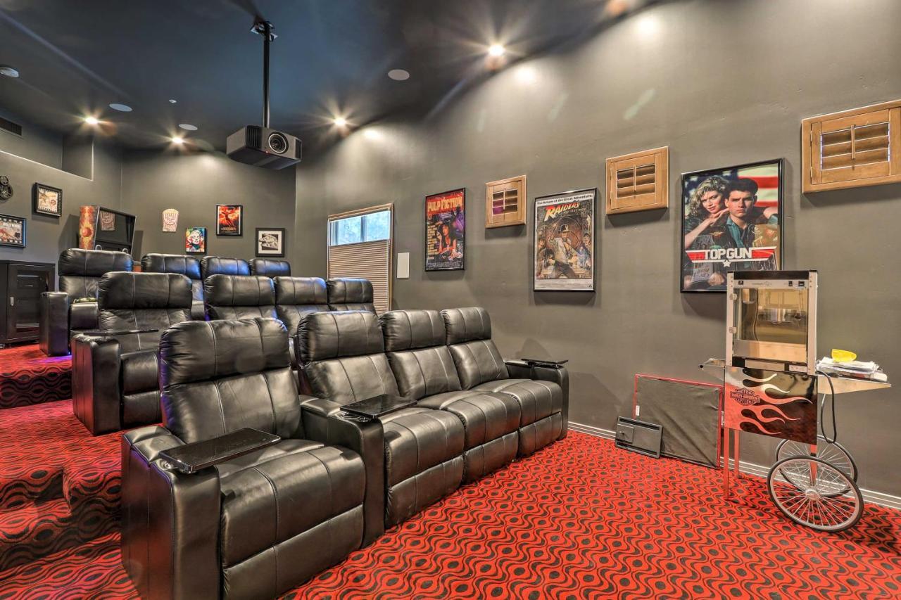Holiday home Lavish Estate With Sports Court And Theater! Scottsdale
