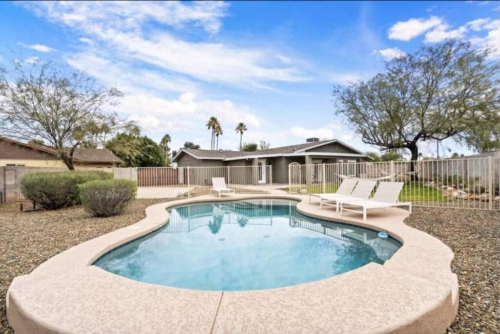 The Scott With Heated Pool By Homeslice Holiday home