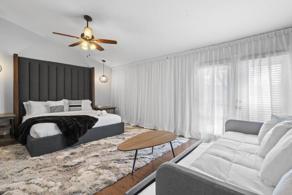 The Scott With Heated Pool By Homeslice Holiday home Scottsdale