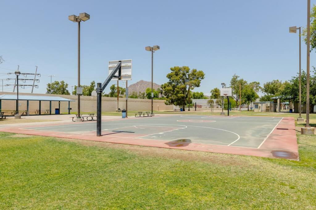Desert Chic - 2 Bed With Yard Scottsdale