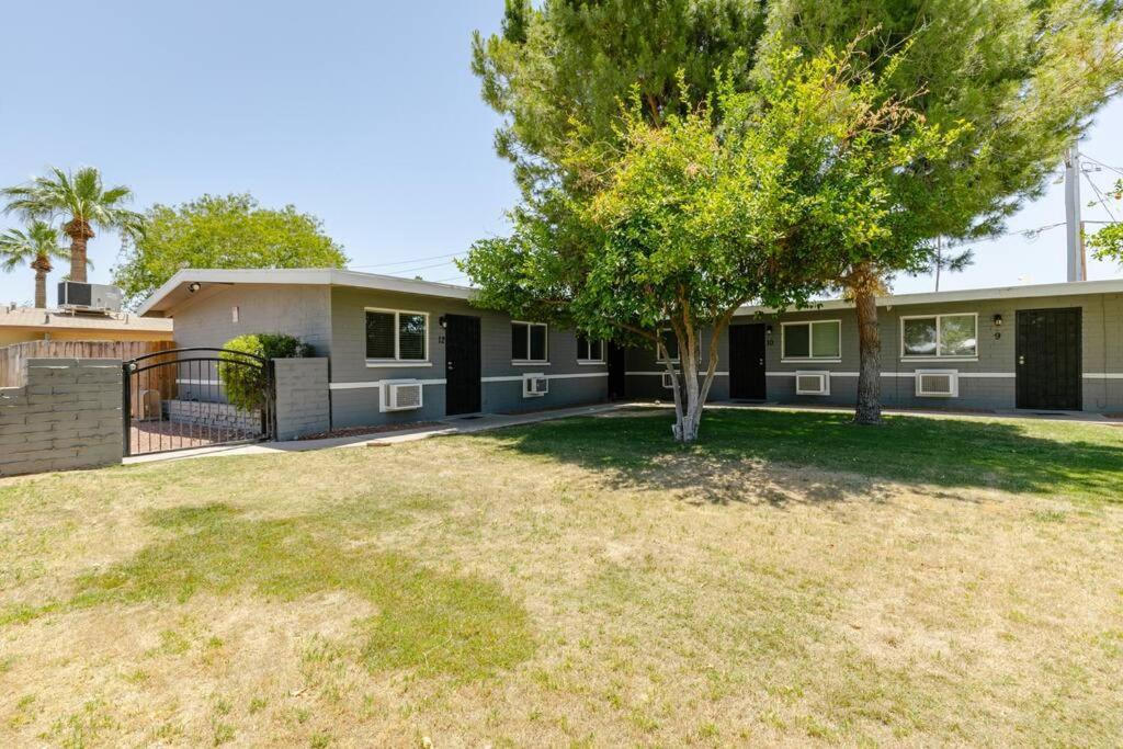 Apartment Desert Chic - 2 Bed With Yard Scottsdale