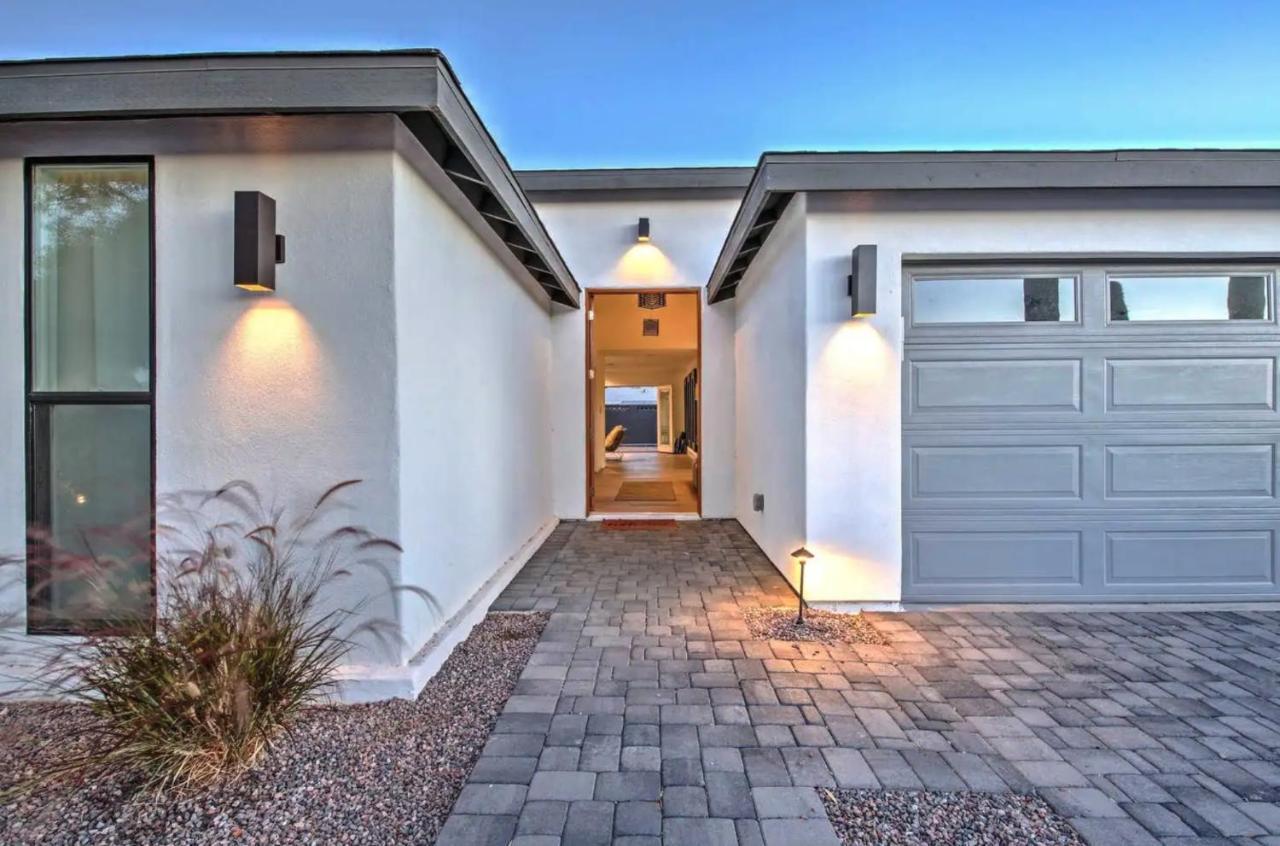 Quiet Luxury Estate W/ Heated Pool: Scottsdale